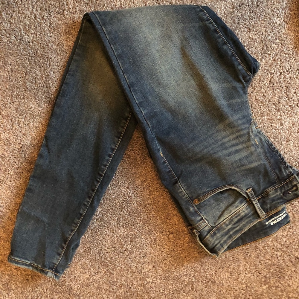 Old Navy Rockstar Midrise Skinny Jean